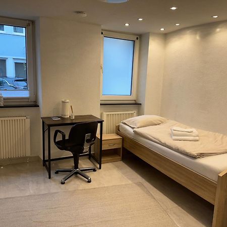 City Apartment Stadtwohnung Mit Kueche Und Netflix Nahe Bahnhof Sinsheim Bagian luar foto